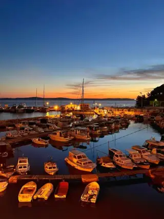 Port w Splicie o zachodzie słońca